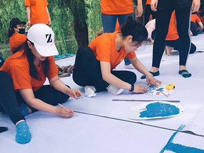 公司團(tuán)建:無(wú)能量不青春